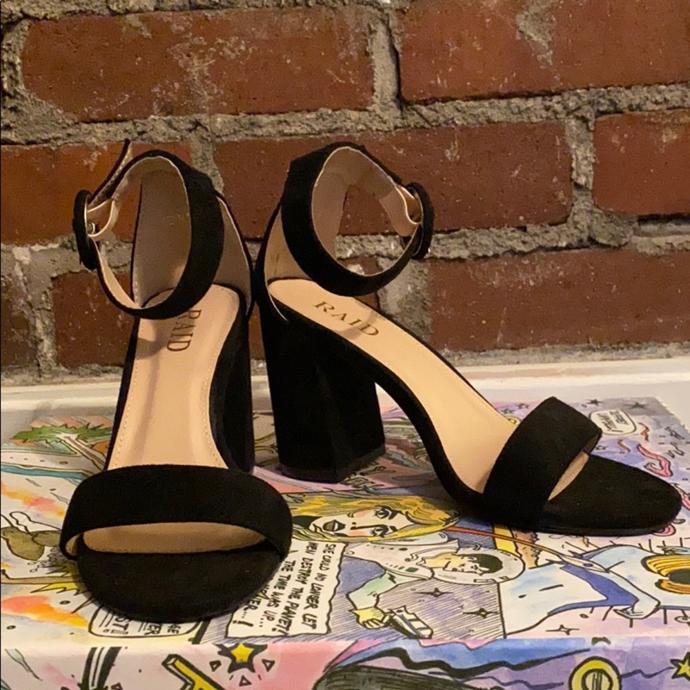 SOLD- Raid Black Ankle Strap Sandals